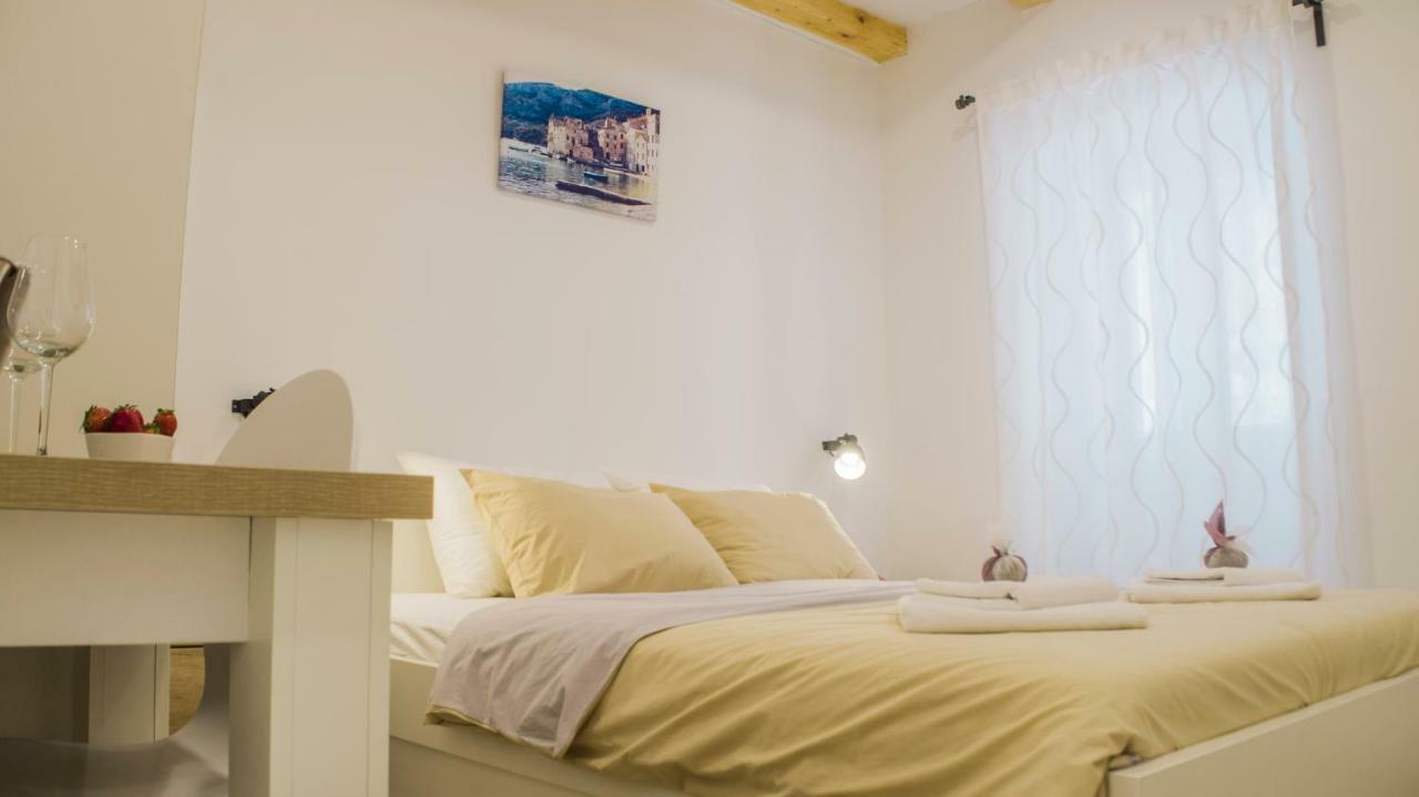 Bed and Breakfast The Little Gem Komiža Exteriér fotografie