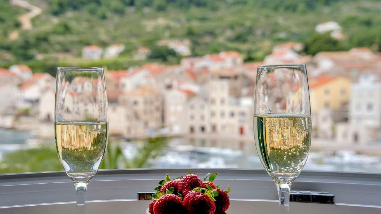 Bed and Breakfast The Little Gem Komiža Exteriér fotografie